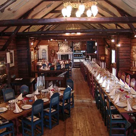 Lysko Gjestegard Bed & Breakfast 3*