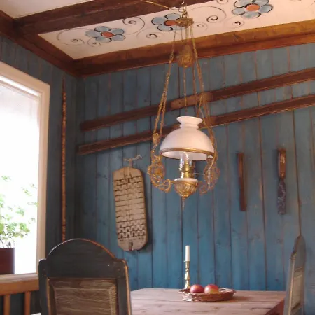 Lysko Gjestegard Bed & Breakfast 4*