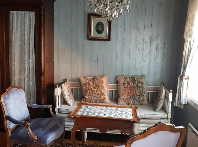 Lysko Gjestegard Bed & Breakfast 4*