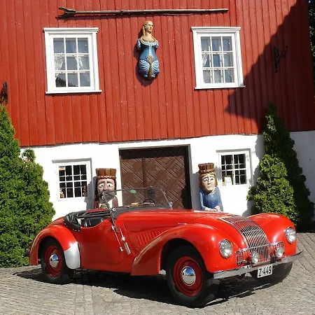 فندق مبيت وإفطار Lysko Gjestegard لارفيك