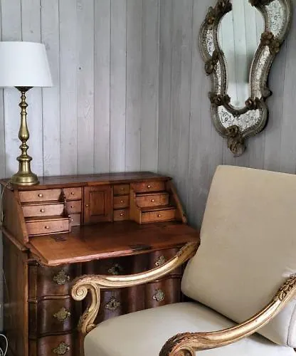 Lysko Gjestegard Bed & Breakfast Larvik