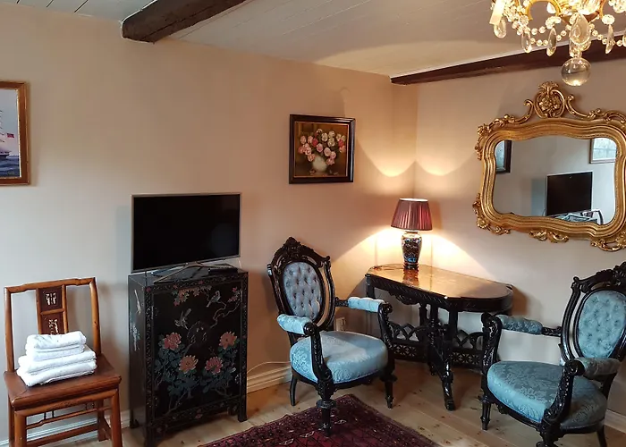 Lysko Gjestegard Bed & Breakfast Larvik